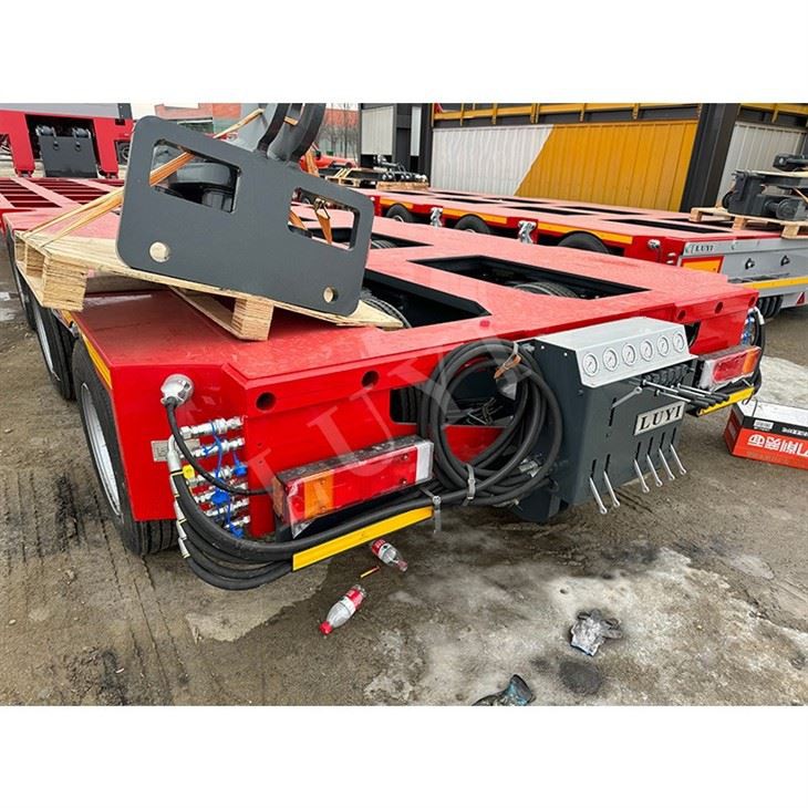 4 Axle Gooseneck Heavy Duty Low Bed Semi Trailer With A Load Capacity Of 80-100 Tons factory 4 Axle Gooseneck Heavy Duty Low Bed Semi Trailer With A Load Capacity Of 80-100 Tons factory